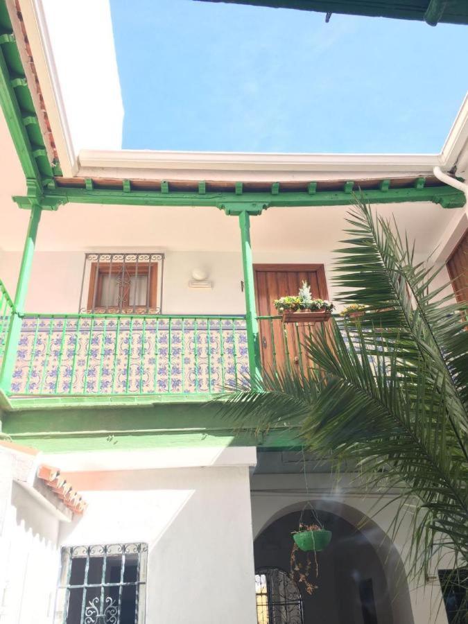Wish Suite Pureza De Triana Sevilla Eksteriør billede